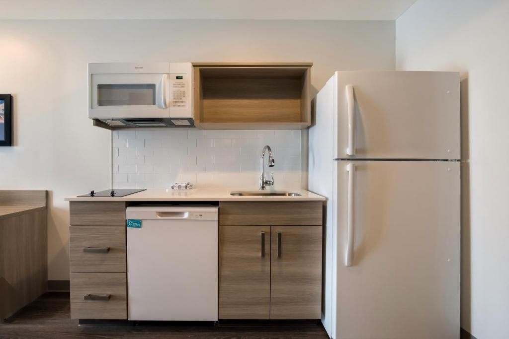 Woodspring Suites Kitchen